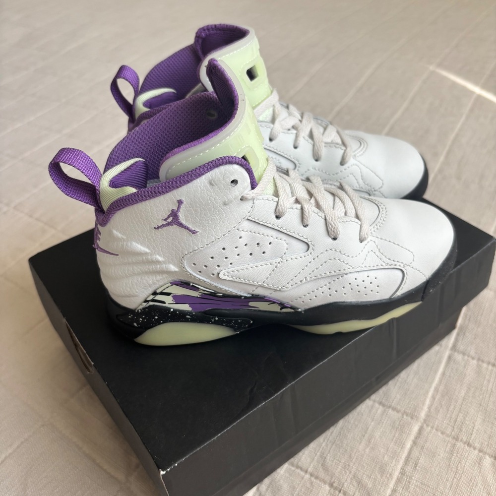 Jordan MVP Nike Sneakers Kids 12C Summit White Black Raspberry
